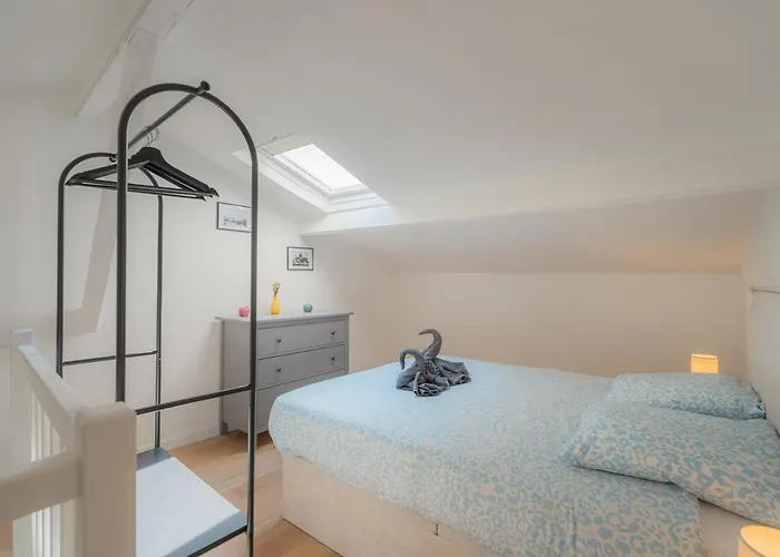 Beautiful 2-room In Port De * نيس