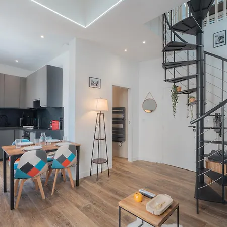 Beautiful 2-room In Port De 아파트 니스