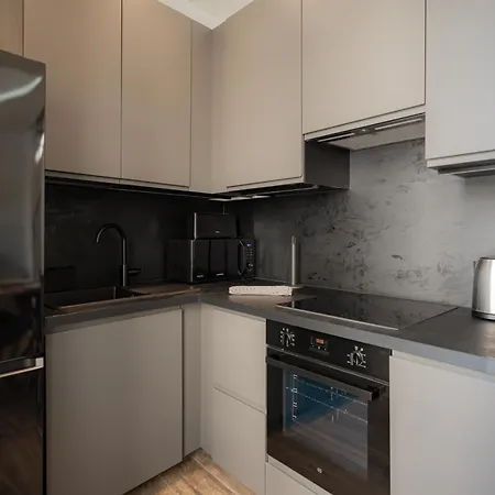 Beautiful 2-room In Port De 아파트 니스