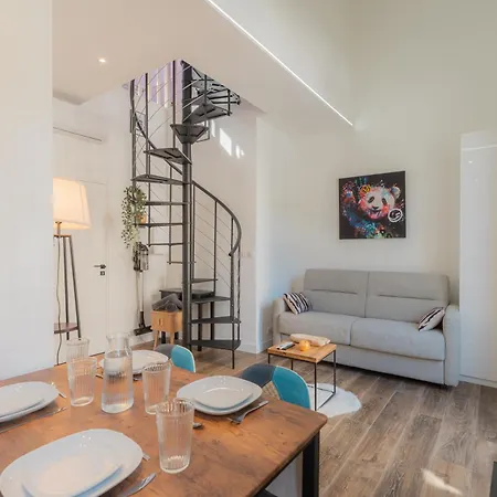 Beautiful 2-room In Port De 니스